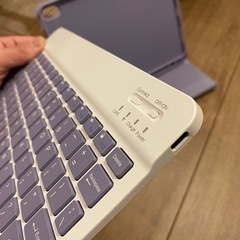 iPad Air用 ケースとキーボード 第5世代 第4世代 gen5 gen4の画像