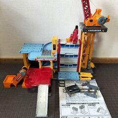 トミカタウンビルドシティ、パワークレーン建設現場（トミカ別売り）