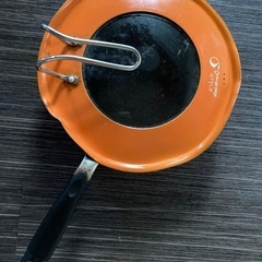 無料　フライパンと中の見える蓋 オレンジページスタイル　frying pan w/ universal lid　dia 20cm の画像
