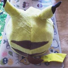 モンスターボールになるピカチュウ