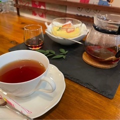 カフェタイムにアコースティックギター教えてますの画像