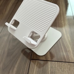 美品★タブレットスタンド　iPad タブレットの画像