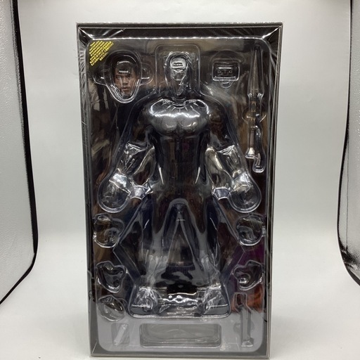 【取りに来られる方限定】フィギュア　HOT TOYS ムービー マスターピース 「ブラックパンサー」6/1スケール