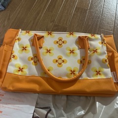 新品　ミスタードナーツ　トートバッグ　利用にドリンクホルダーあり　中にはファスナーあり　の画像