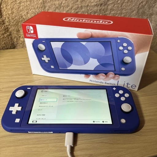 任天堂　Switch lite ブルー　HDH-S-BBZAA