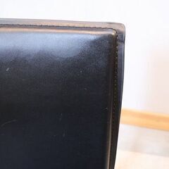 北欧デンマークのブランドBoConcept(ボーコンセプト)のZorro(ゾロ) バースツール 2脚セット。シンプルなフォルムがモダンな印象のバーチェアーは店舗などのカウンターチェアにもおススメです♪の画像