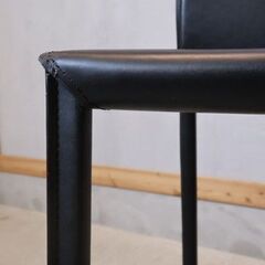 北欧デンマークのブランドBoConcept(ボーコンセプト)のZorro(ゾロ) バースツール 2脚セット。シンプルなフォルムがモダンな印象のバーチェアーは店舗などのカウンターチェアにもおススメです♪の画像