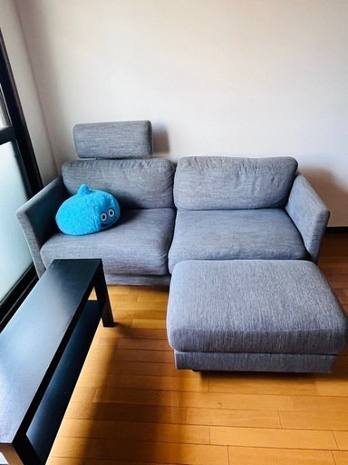 IKEA 3人掛けソファベッド＋スツール付き