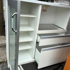 食器棚差し上げます