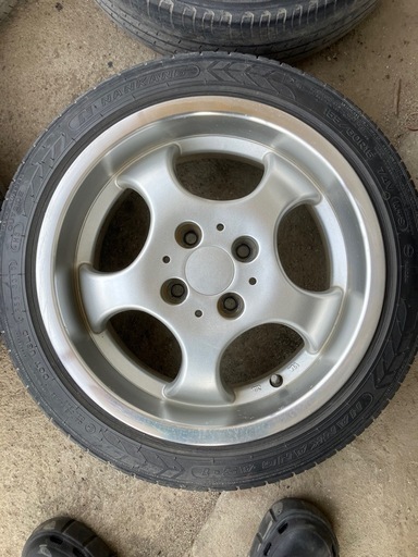 15インチ 6.5j ＋35  pcd100 4穴 軽