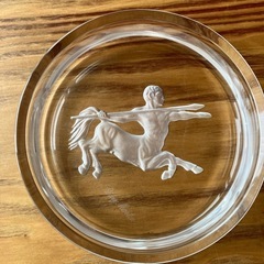 レミーマルタン　ケンタウロス彫刻 皿 の画像