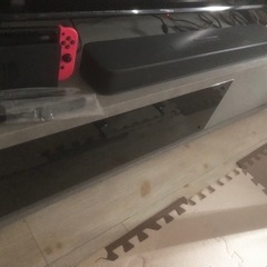 テレビ台　グレー