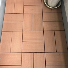 【現状渡し】樹脂製ウッドパネル 46枚セット（29.5×29.5...