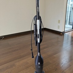 サイクロンスティッククリーナー　掃除機