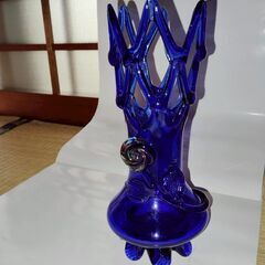 ■ 青のガラス花瓶　直径10cm 高さ27cm　の画像