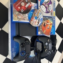 PS4本体箱ありゲームソフト数本、ナコンコントローラ２台