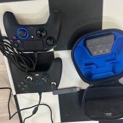 PS4本体箱ありゲームソフト数本、ナコンコントローラ２台の画像