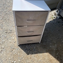 3段収納家具