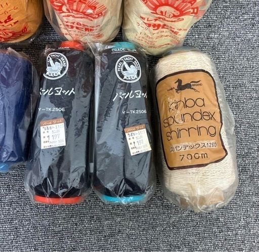 未開封　東レ　アサヒ熊ウーリーナイロンミシン糸、パールヨット　計62点