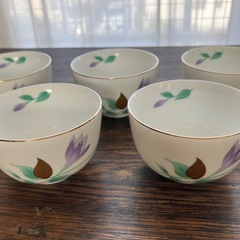 きれいな模様の　湯呑み茶碗　5個