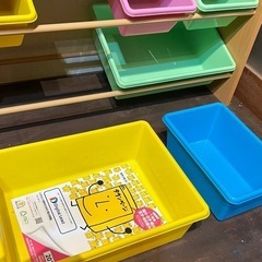 本棚おもちゃ箱の画像
