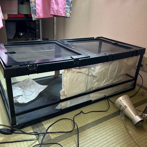 爬虫類用大型ケージ