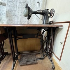 PINE ミシン 足踏みミシン 折りたたみミシン台 ヴィンテージ ジャンク品の画像