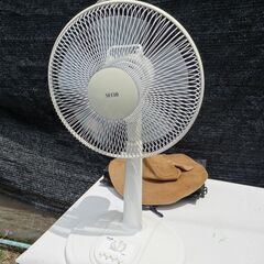 山善　扇風機　３０㎝  ５枚羽根　（FY-J304）　訳あり