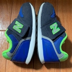 ニューバランスキッズスニーカー15,5cmの画像