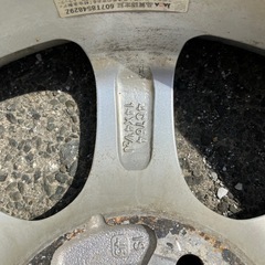 ダイハツタイヤホイール3本の画像