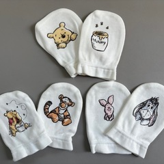 ベビーミトン 新生児　プーさん 3セット《美品》