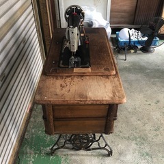 足踏みミシン　smith 昭和レトロ　アンティーク　テーブルの画像