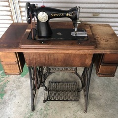足踏みミシン　smith 昭和レトロ　アンティーク　テーブルの画像