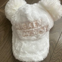 Disneylandふわふわ白キャップ