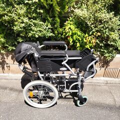 介助専用車椅子の画像