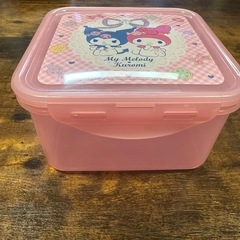 My Melody Kuromi 子ども用弁当箱　タッパーの画像