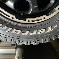 ハイエース　タイヤアルミ4本セット
　LT215/75R15の画像