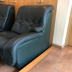 【6/22まで】ゆったり2〜3人掛けソファ&スツールの画像