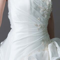 ウェディングドレスの画像