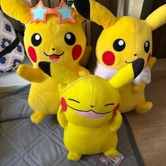ピカチュウぬいぐるみ　3点セット