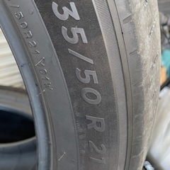 235/50/21 タイヤ 4本セットの画像