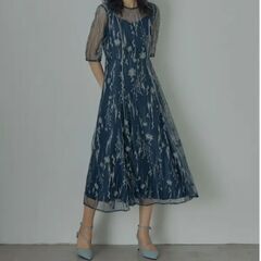 【送料込】《niana》ドレス（黒・花柄）