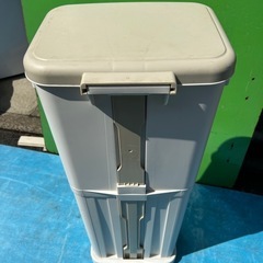 引渡済　キッチン分別ゴミストッカーの画像
