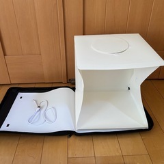 LED照明付き撮影ボックスの画像