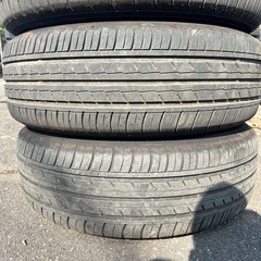 エクストレイル　夏タイヤ　215/65R16の画像
