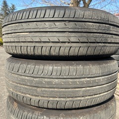 エクストレイル　夏タイヤ　215/65R16の画像