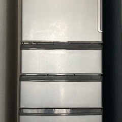 355Ｌの冷蔵庫 取りに来てくれる方探してます！