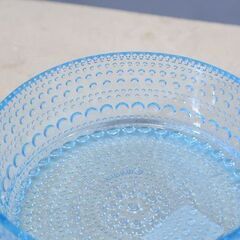 北欧フィンランドのメーカーiittala(イッタラ)のKastehelmi(カステヘルミ)シリーズ 蓋付きジャー です。密閉できる蓋付きなので保存にも最適で様々な場面で活躍してくれます♪の画像