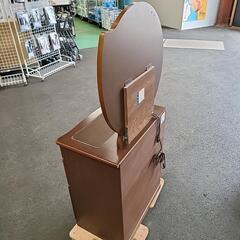 コンバクトなドレッサーの画像
