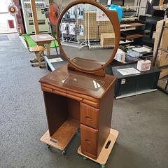 コンバクトなドレッサー